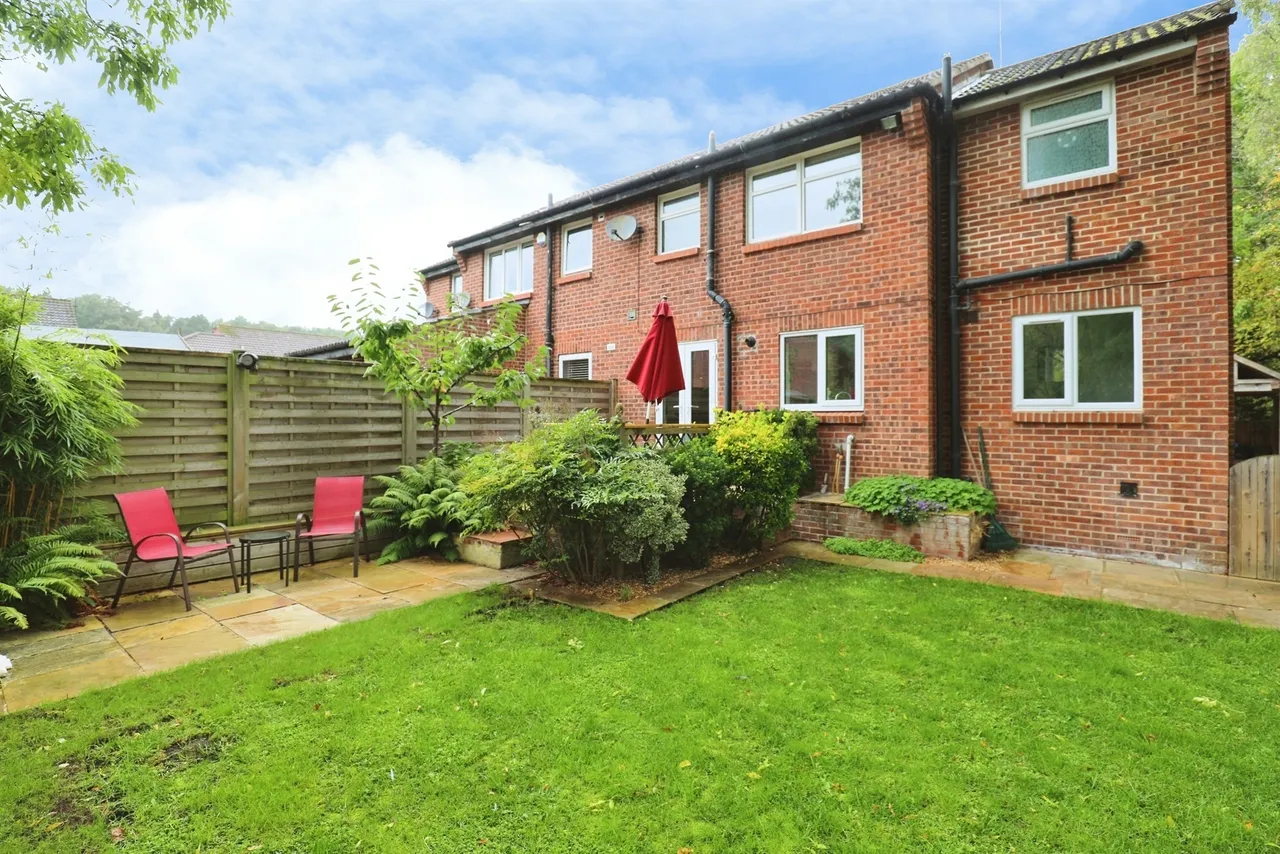 Norwood Grove, Harrogate, HG3, photo 2