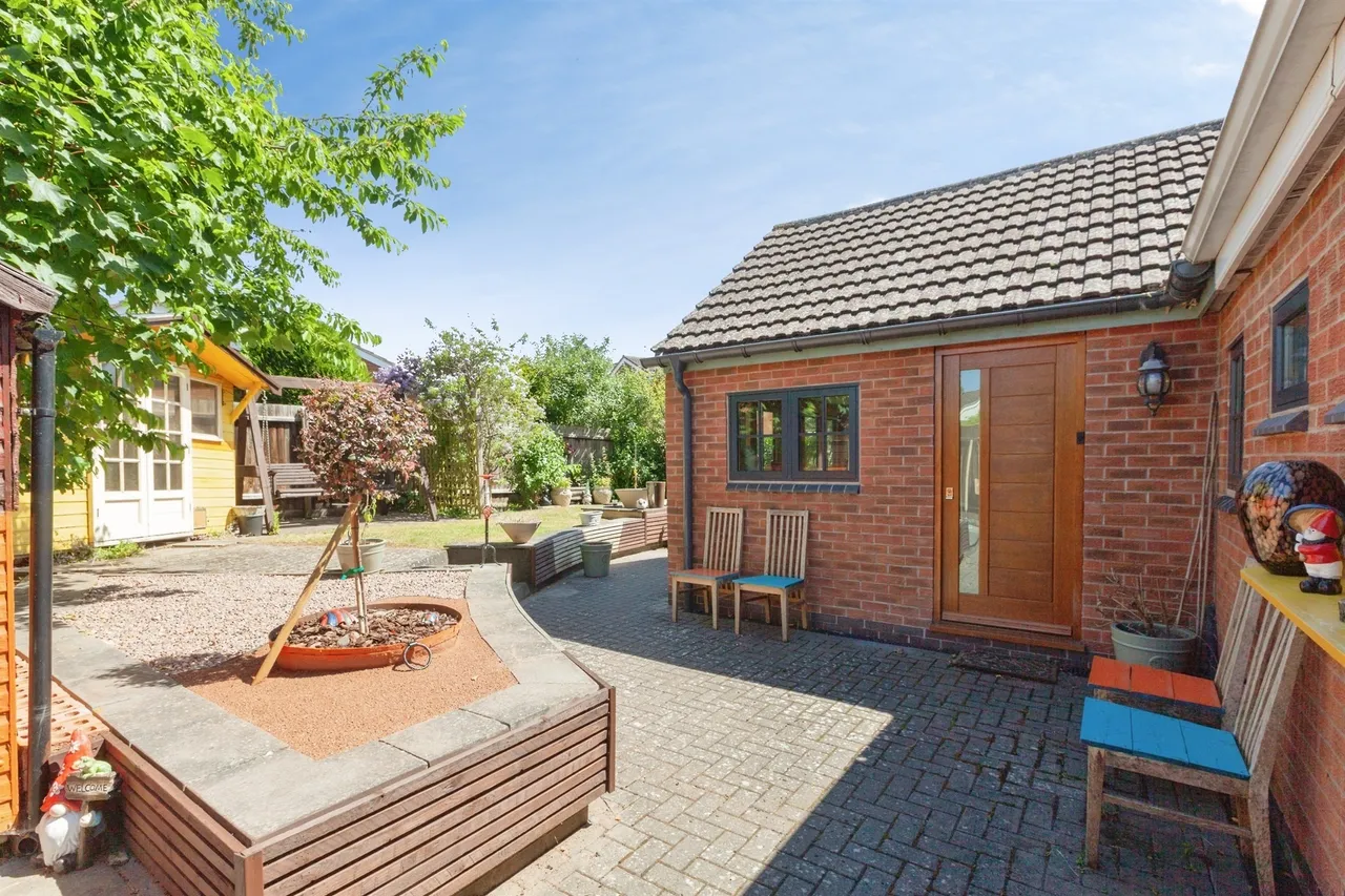 Manor Farm Close, Broughton Astley, Leicester, photo 3