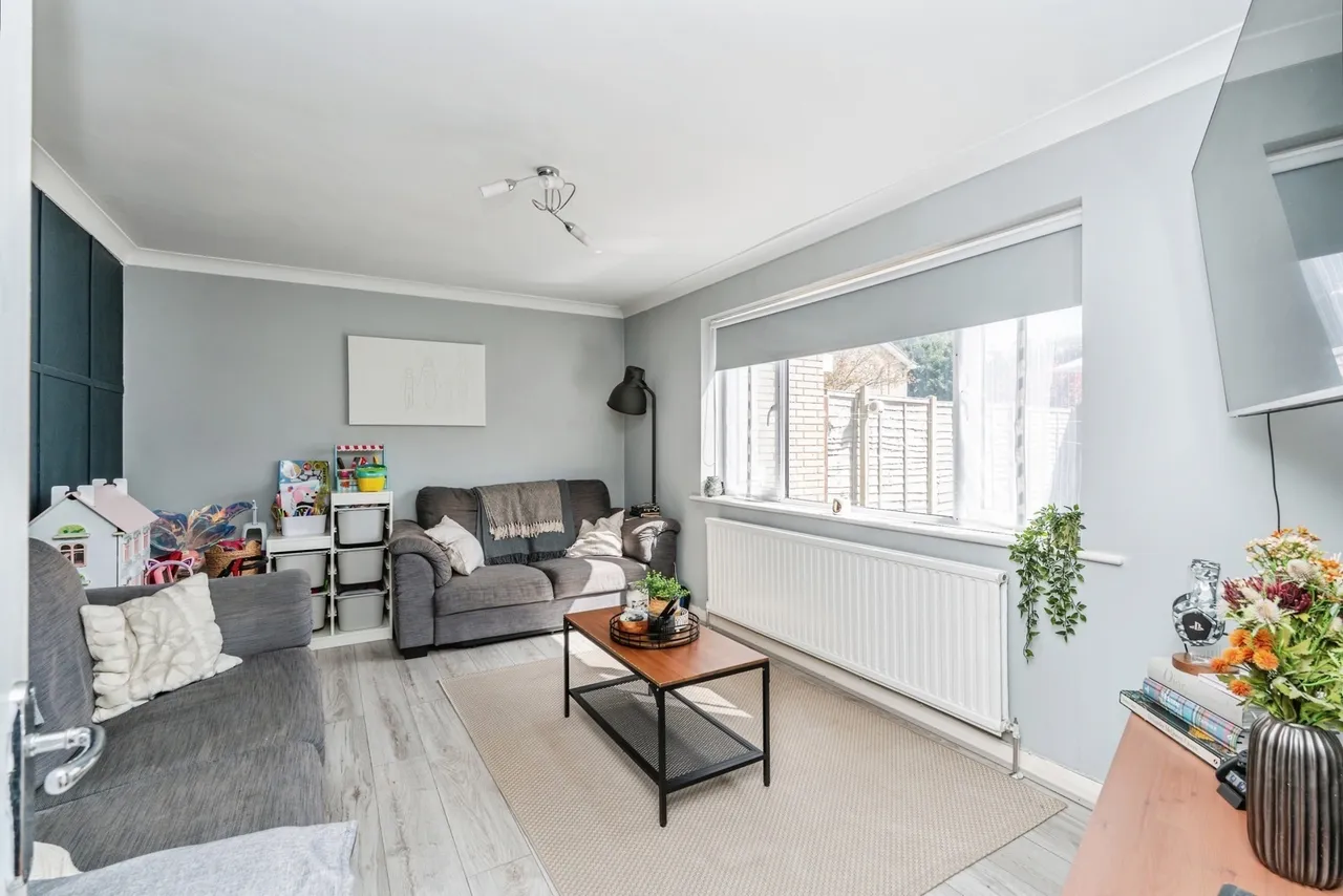 May Close, Holbury, SO45, photo 2
