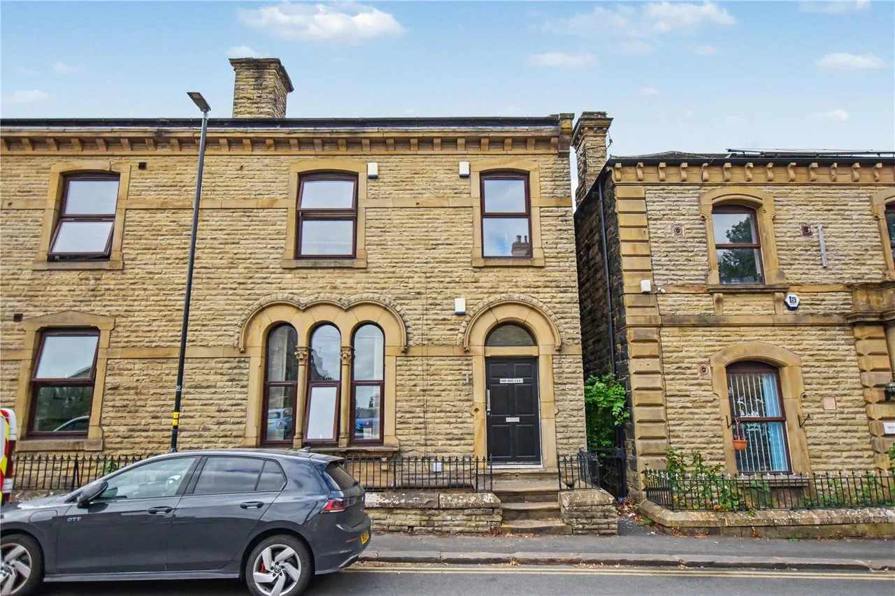 Commercial Street, Morley, LS27, photo 14