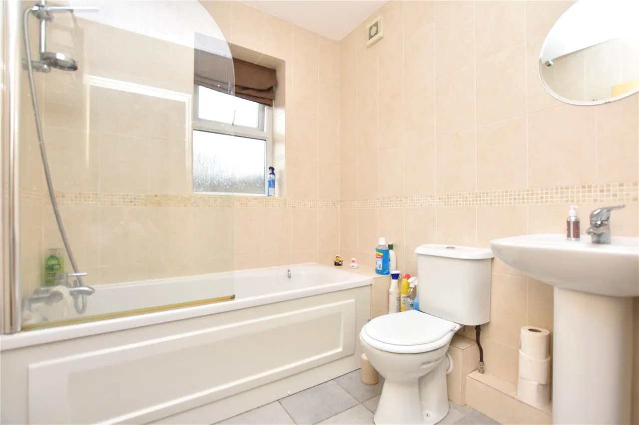 Commercial Street, Morley, LS27, photo 4
