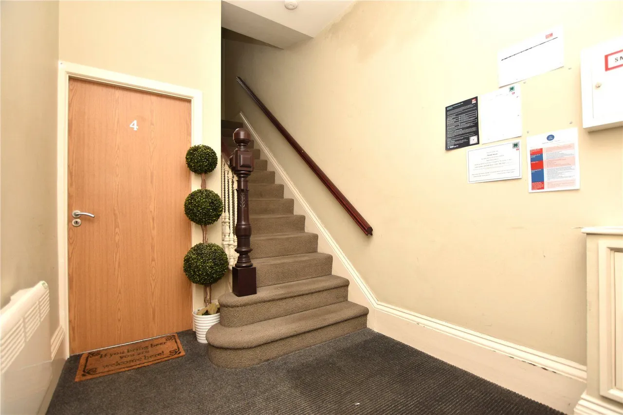 Commercial Street, Morley, LS27, photo 12