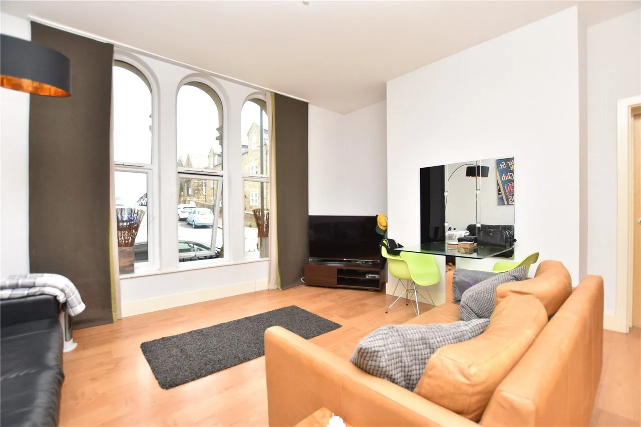 Commercial Street, Morley, LS27, photo 2