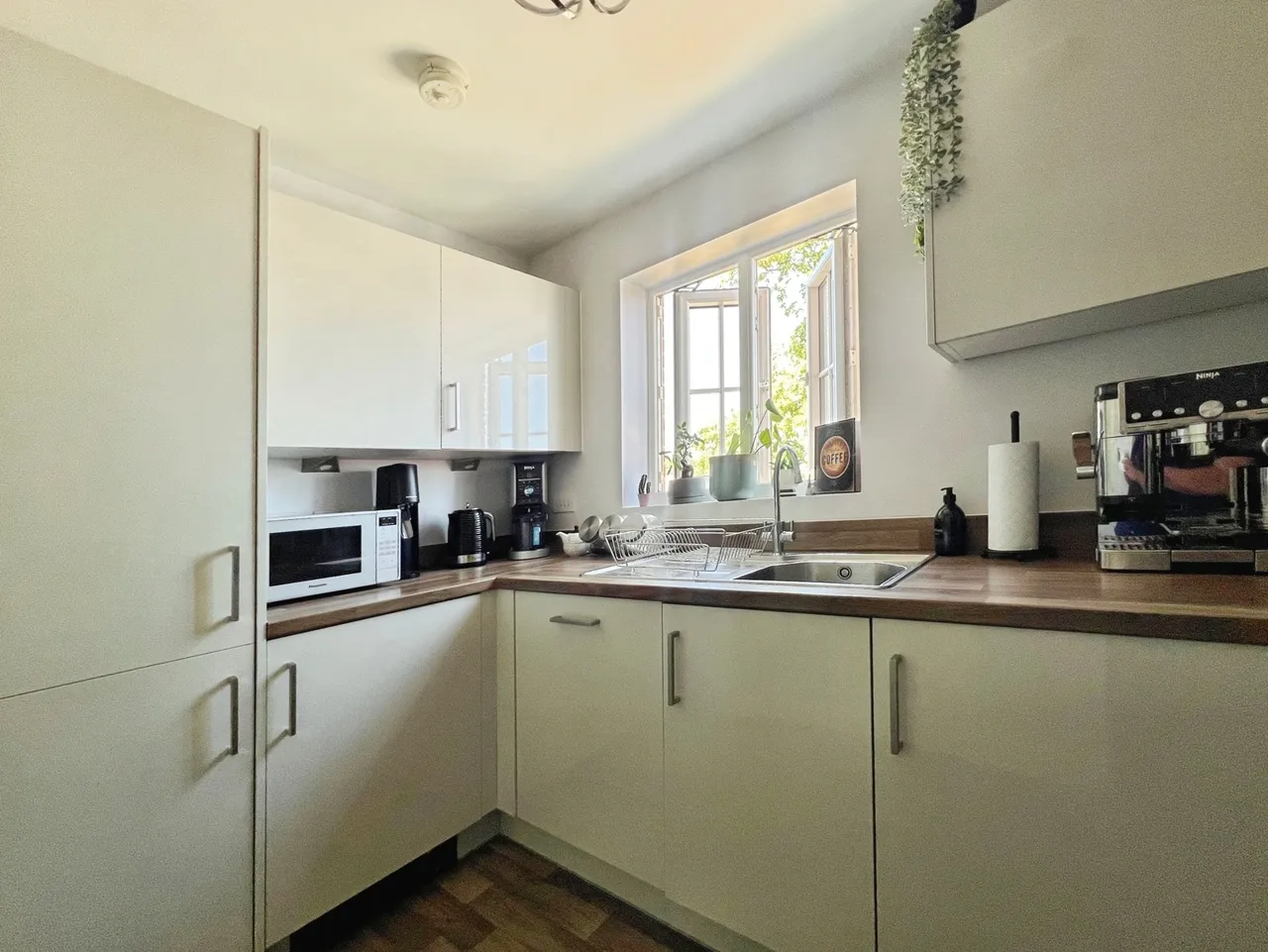 Barossa Road, Wellesley, Aldershot, Hampshire, GU11 4DT, photo 5