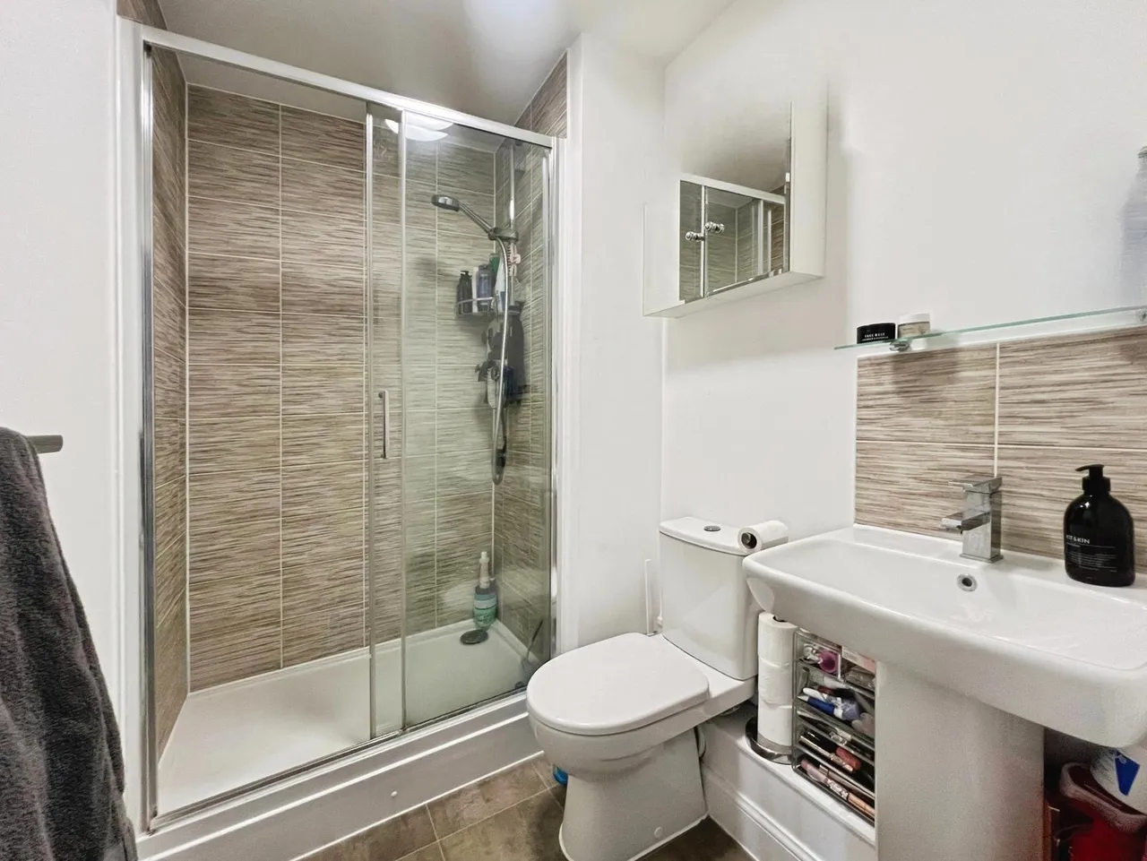 Barossa Road, Wellesley, Aldershot, Hampshire, GU11 4DT, photo 8