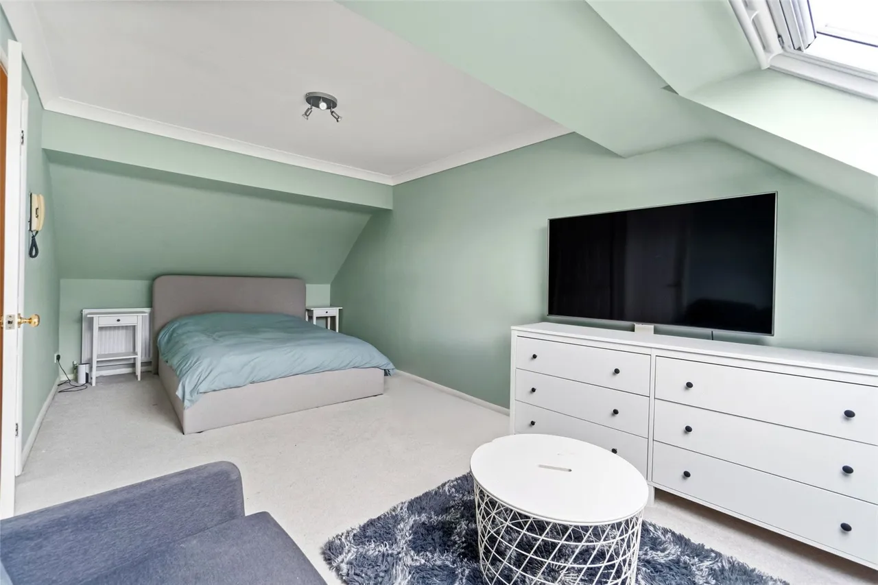 Blandford Road, Teddington, TW11 0LF, photo 9