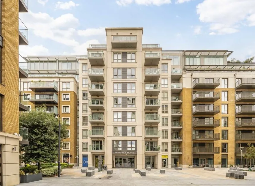 2 bed flat for sale, Parr's Way, Hammersmith, W6