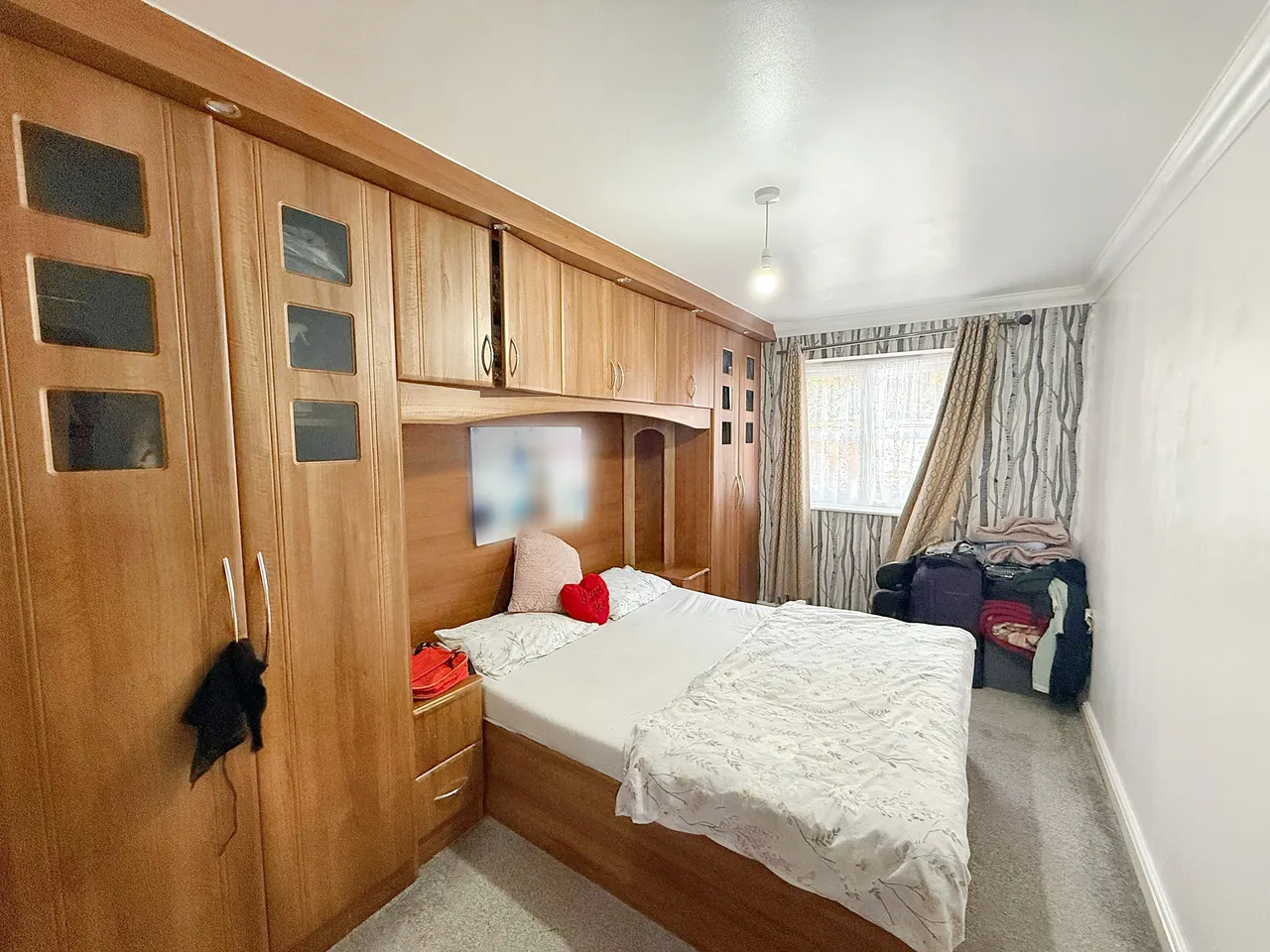 Vicarage Farm Road, Heston, TW5, photo 6