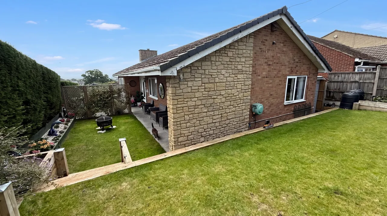 Over Spent over the past x4 years on this Bungalow in Whybornes Chase, Minster On Sea, ME12, photo 12