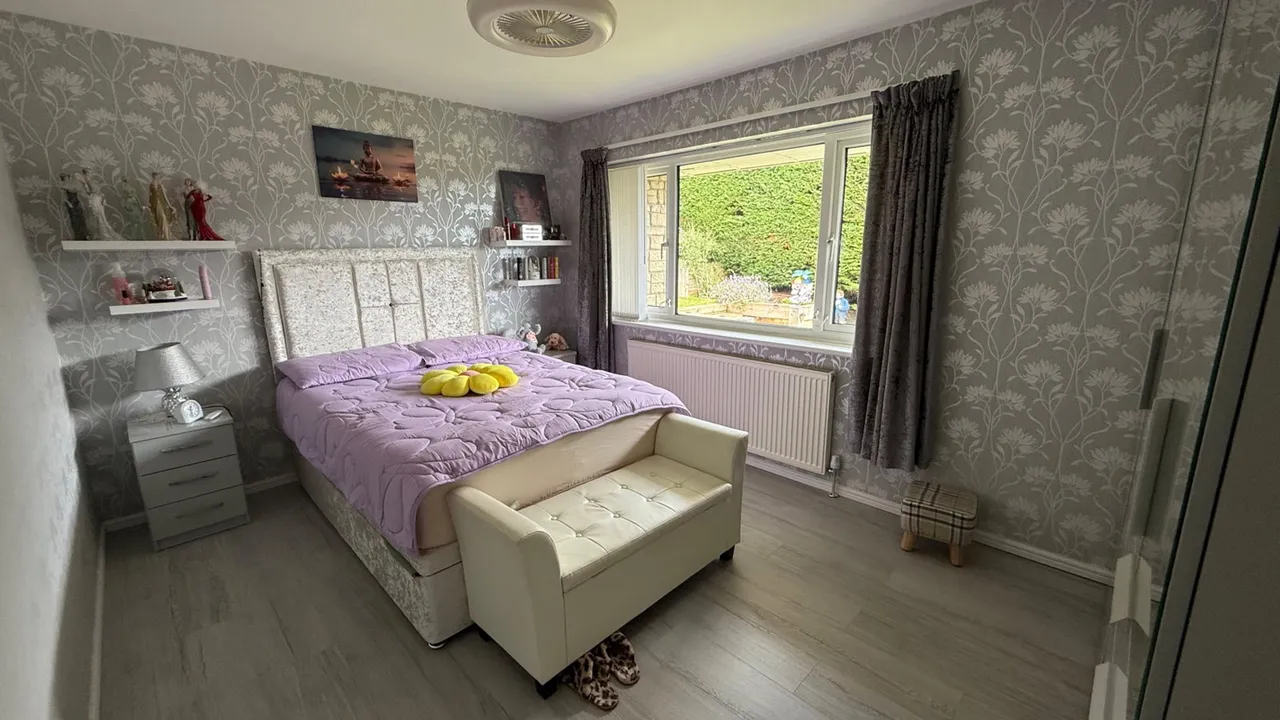 Over Spent over the past x4 years on this Bungalow in Whybornes Chase, Minster On Sea, ME12, photo 10