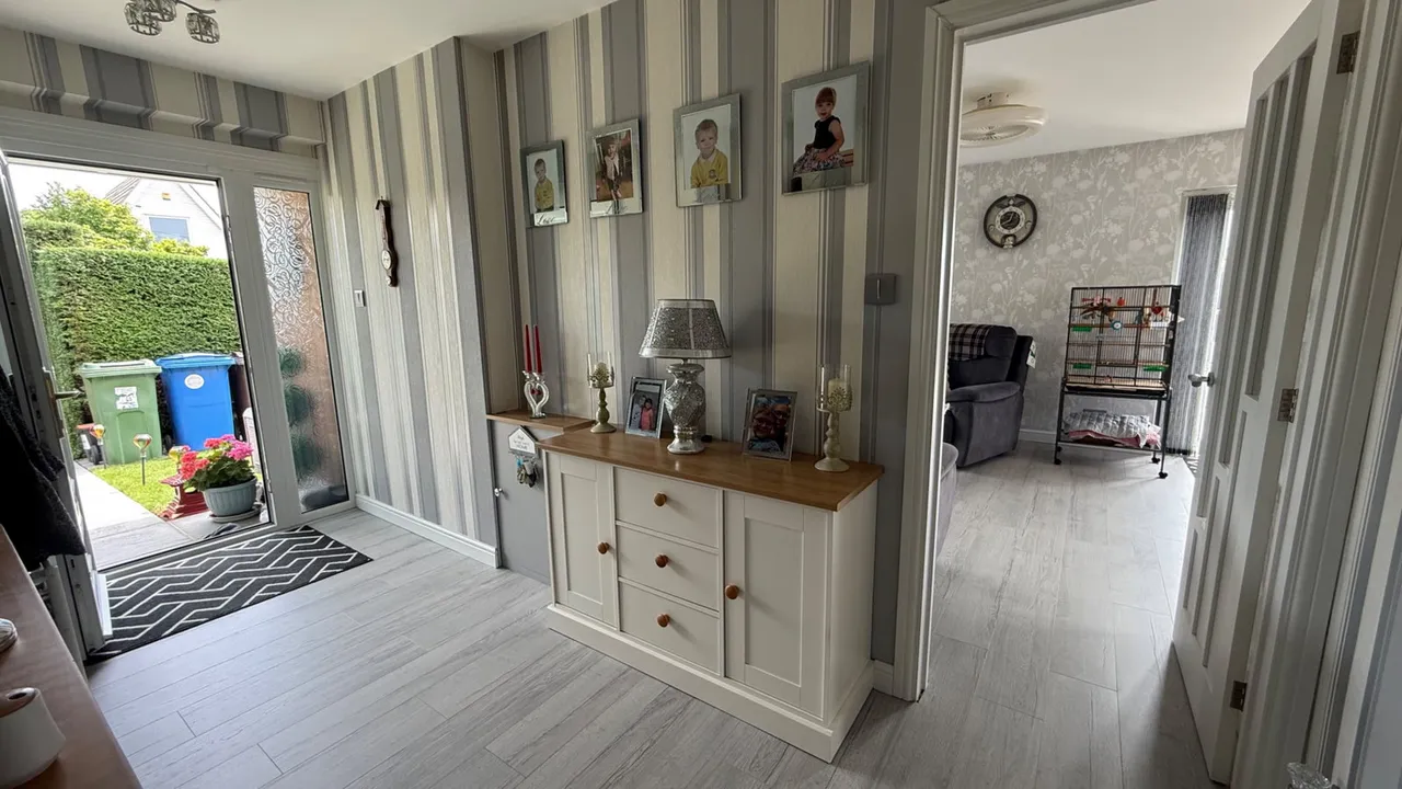 Over Spent over the past x4 years on this Bungalow in Whybornes Chase, Minster On Sea, ME12, photo 11