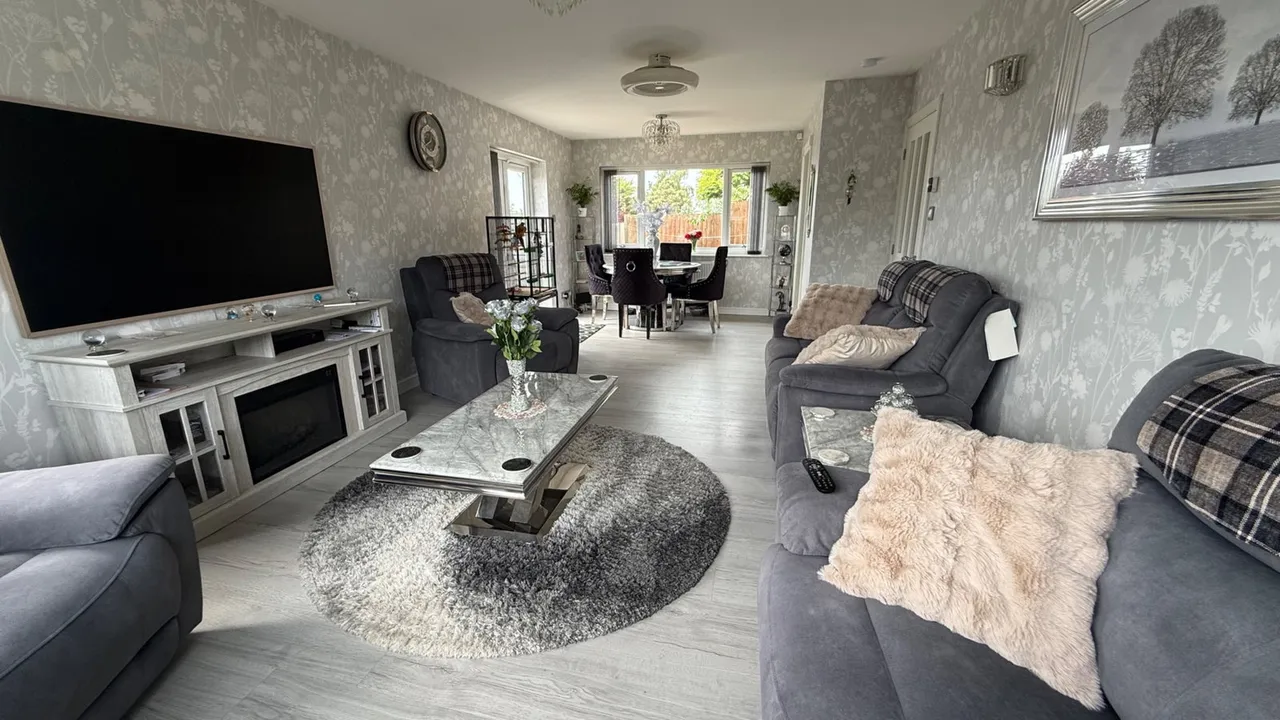 Over Spent over the past x4 years on this Bungalow in Whybornes Chase, Minster On Sea, ME12, photo 7