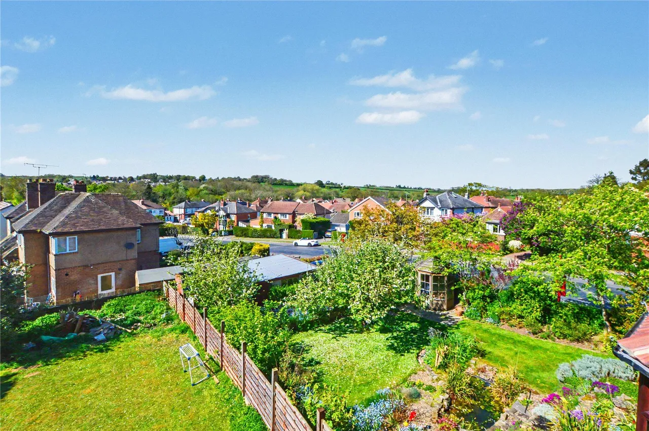 Linden Close, Bardsey, LS17, photo 13