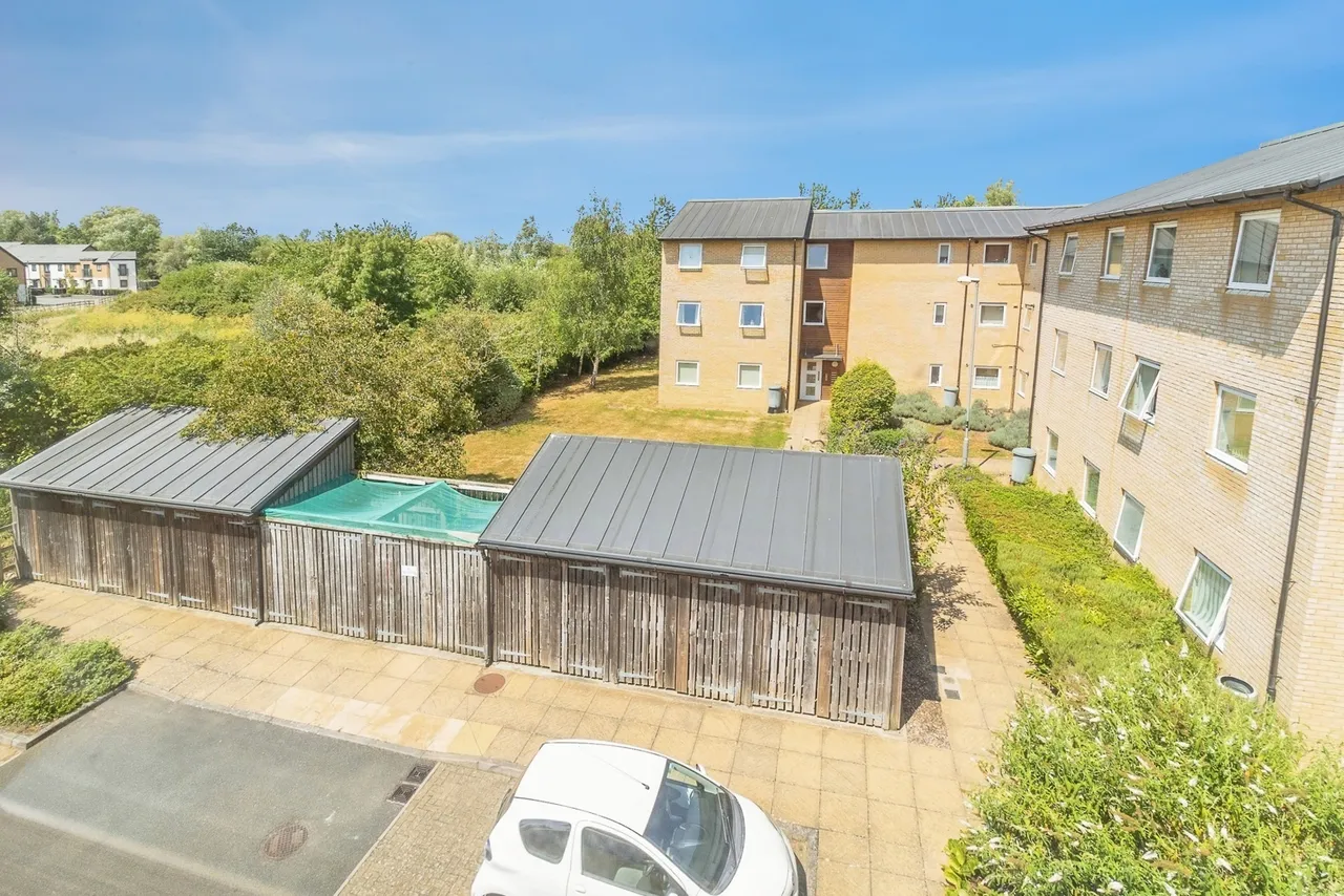 Pye Bridge End, Broughton, Milton Keynes, Buckinghamshire, MK10, photo 3