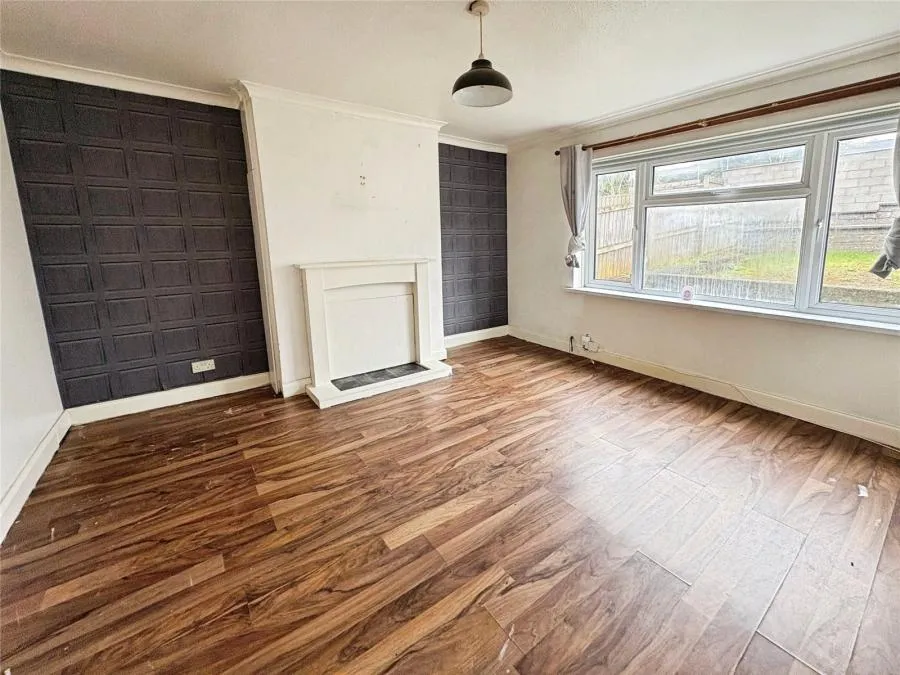 Hollybush Road, Cardiff, CF23, photo 2