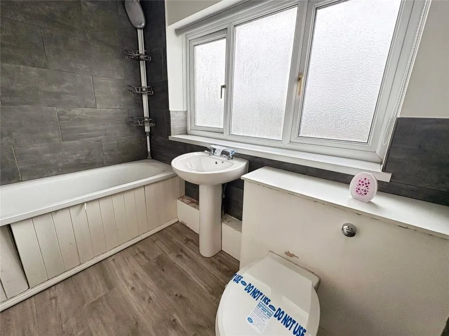 Hollybush Road, Cardiff, CF23, photo 9