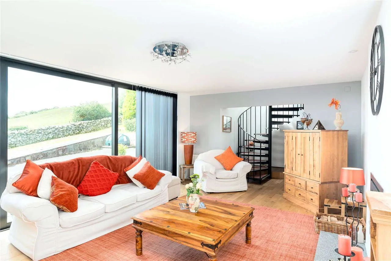 Kirkennan Cottage, Palnackie, Castle Douglas, Dumfries and Galloway, DG7 1PE, photo 5