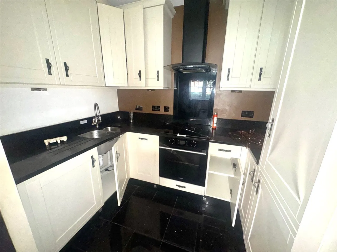 Tuke Grove, Wakefield, West Yorkshire, WF1, photo 4