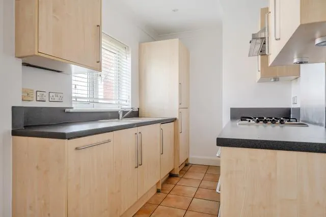 Tower Court, Tower Hill, OX28, photo 2