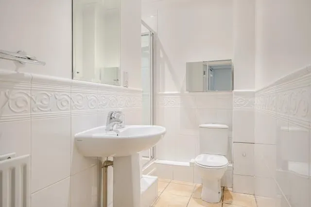 Tower Court, Tower Hill, OX28, photo 16