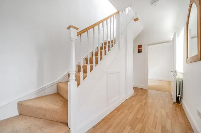 Tower Court, Tower Hill, OX28, photo 6