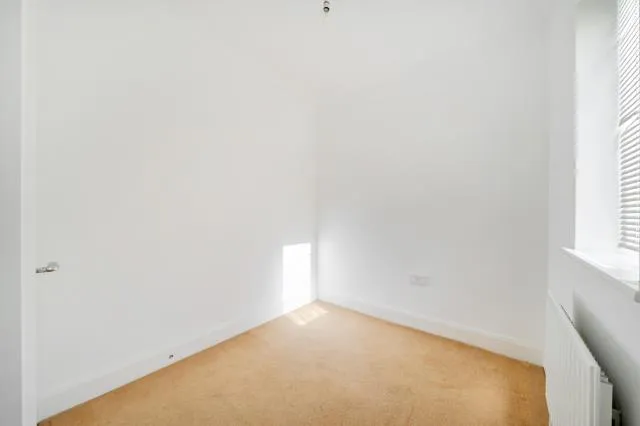 Tower Court, Tower Hill, OX28, photo 13