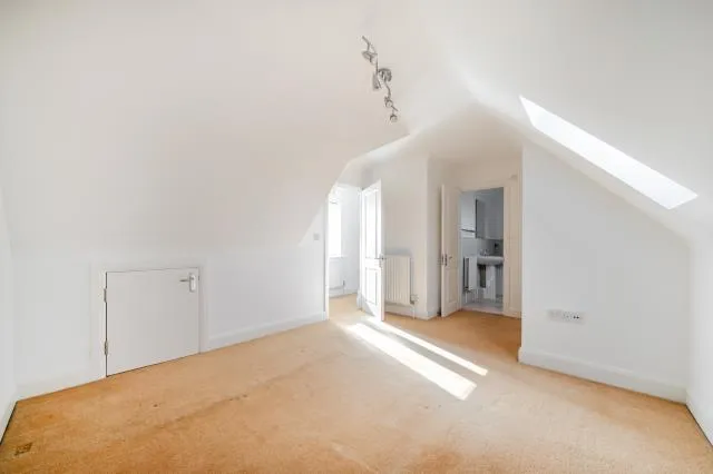 Tower Court, Tower Hill, OX28, photo 12