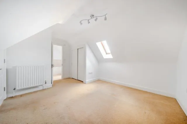 Tower Court, Tower Hill, OX28, photo 11