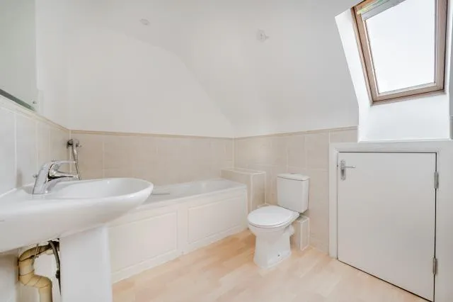 Tower Court, Tower Hill, OX28, photo 17
