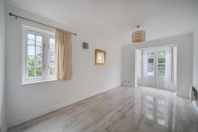 Selhurst Close, London, SW19, photo 3