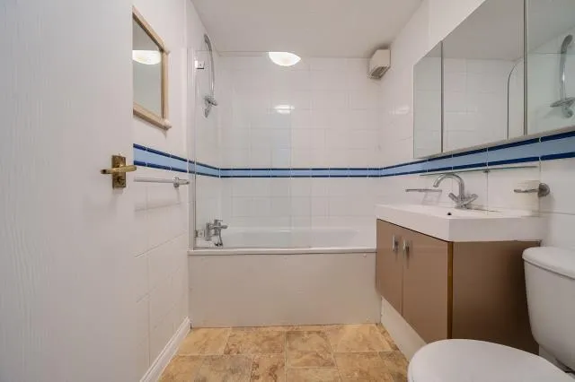 Selhurst Close, London, SW19, photo 13