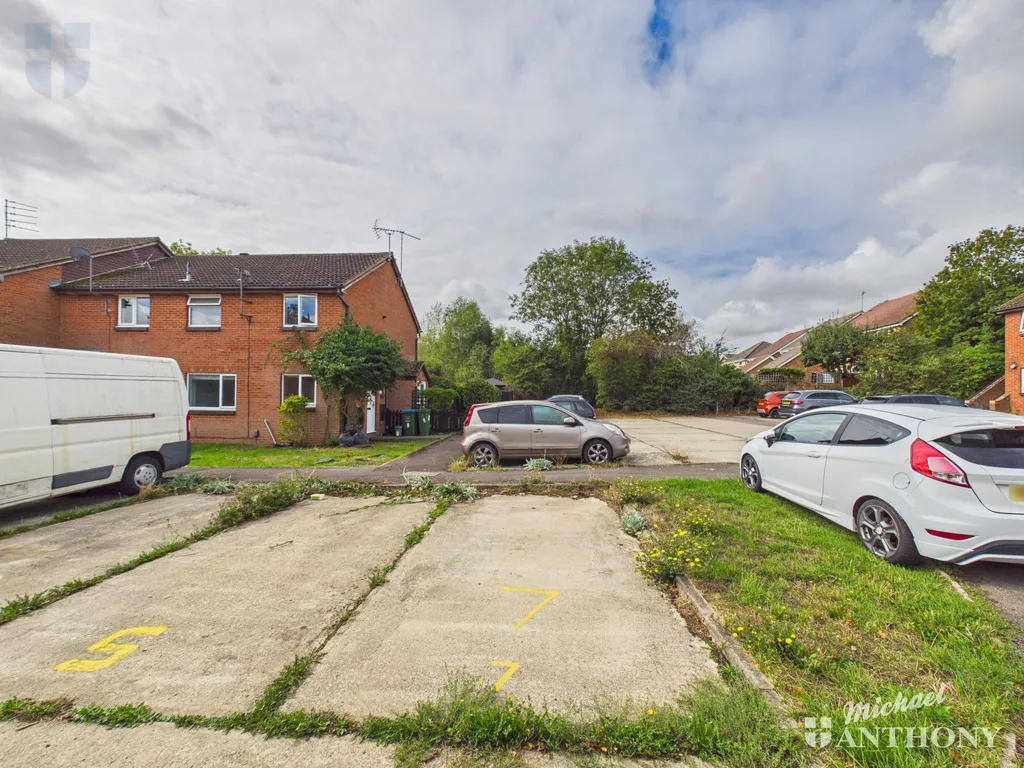Cedar Close, Aylesbury, HP20 1XU, photo 9