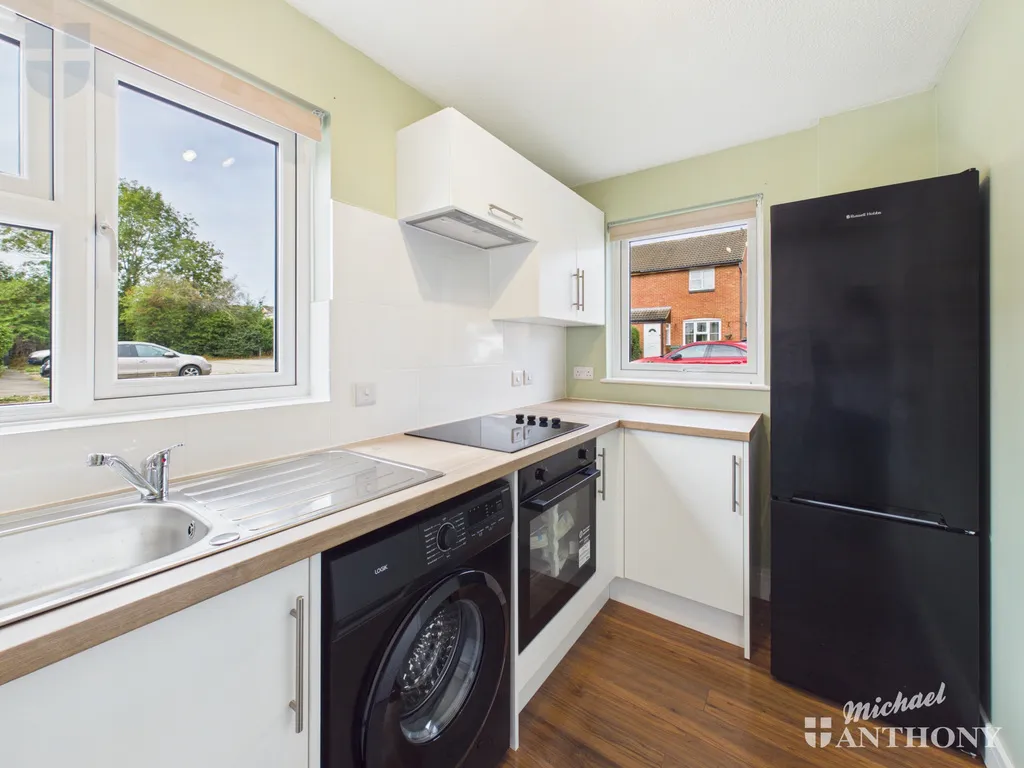 Cedar Close, Aylesbury, HP20 1XU, photo 4