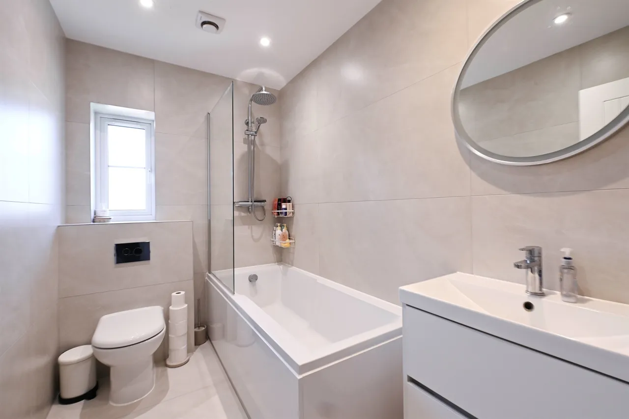 Montague Mews, Northchurch, HP4, photo 18
