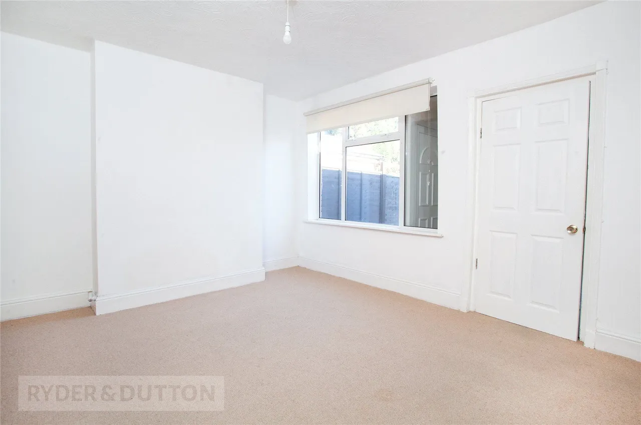 Kew Road, Failsworth, M35, photo 5