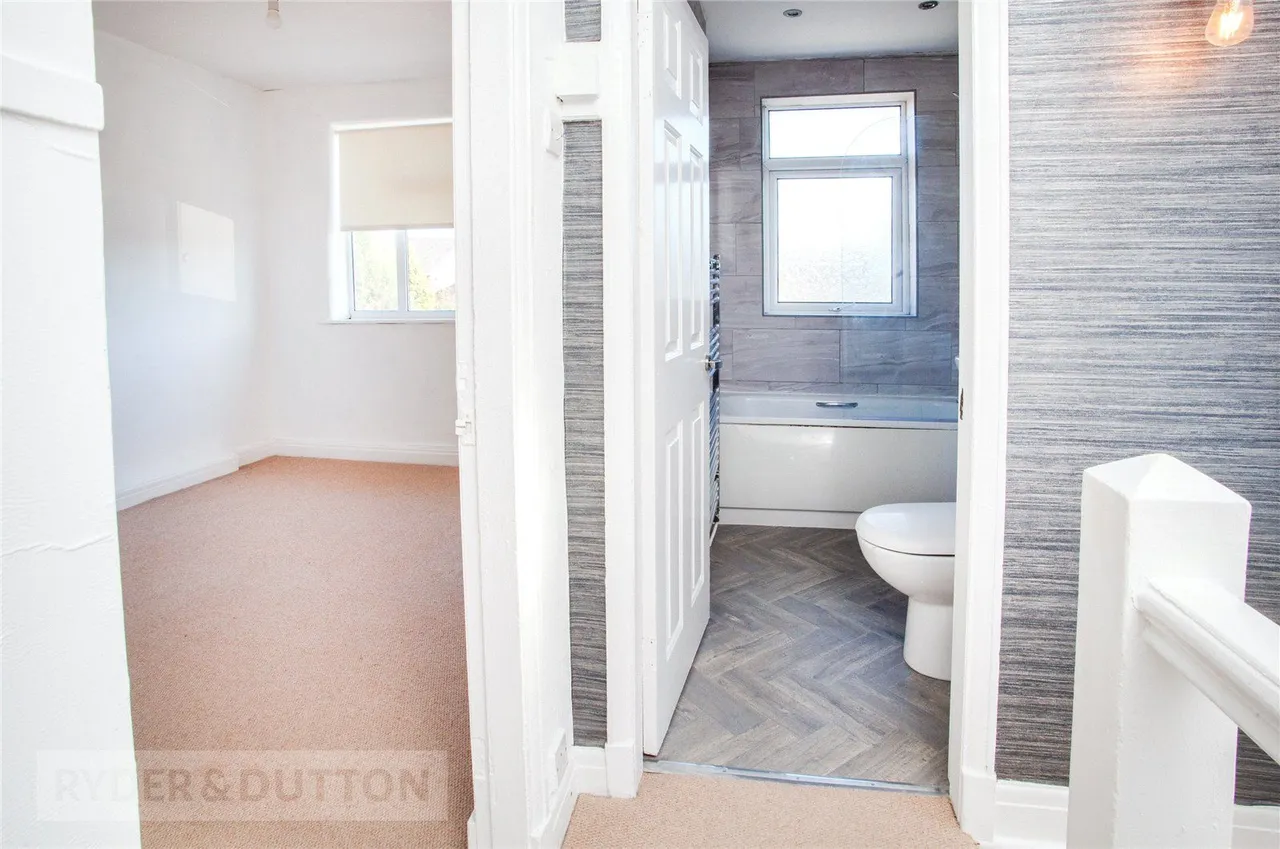 Kew Road, Failsworth, M35, photo 9