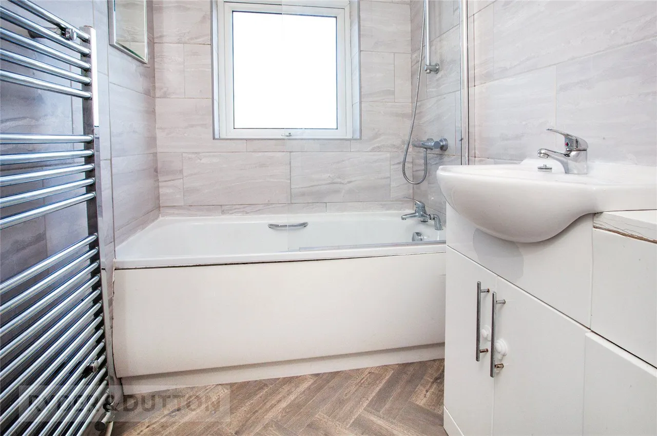 Kew Road, Failsworth, M35, photo 14