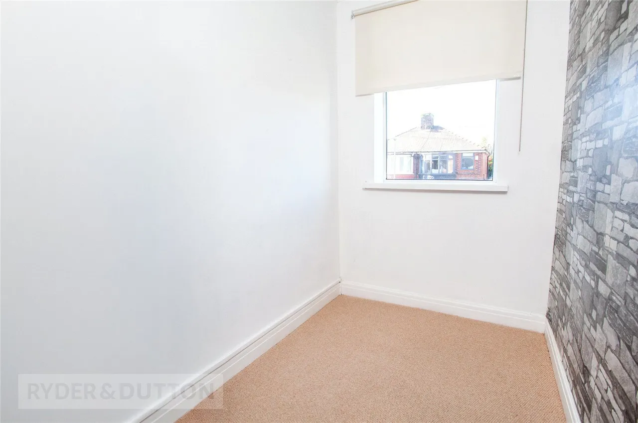 Kew Road, Failsworth, M35, photo 16