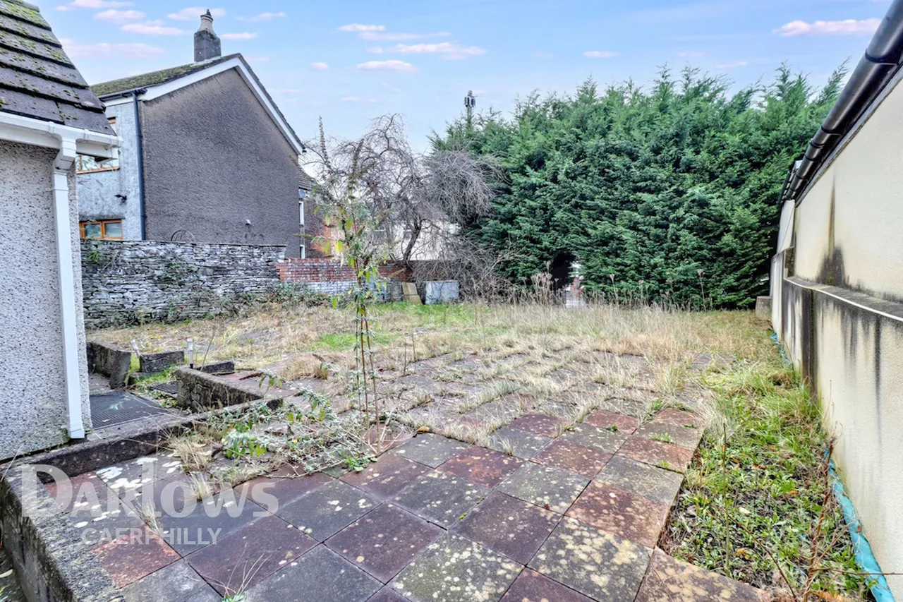 Commercial Street, Hengoed, photo 21