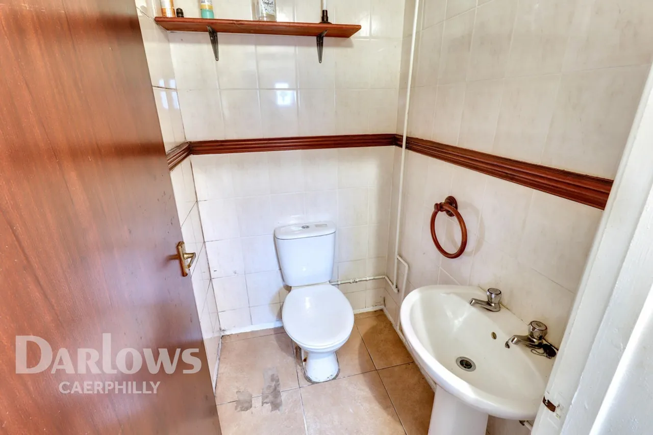 Commercial Street, Hengoed, photo 11