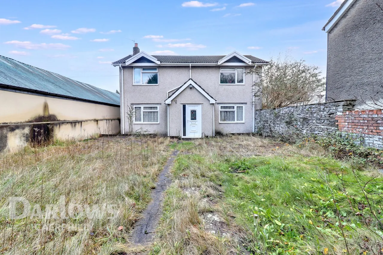 Commercial Street, Hengoed, photo 23