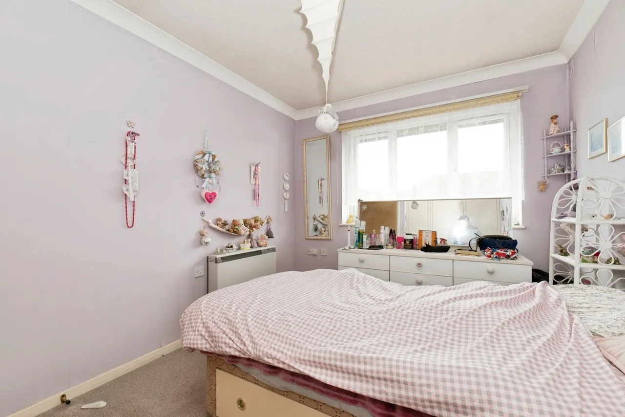 Wordsworth Drive, Cheam, SM3, photo 13