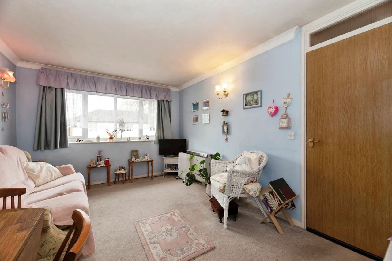 Wordsworth Drive, Cheam, SM3, photo 3