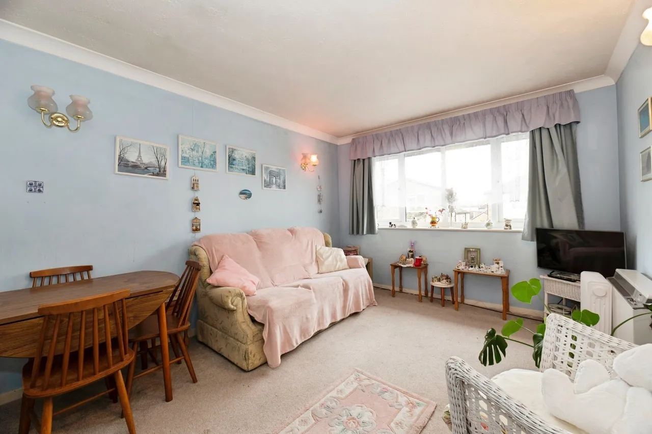 Wordsworth Drive, Cheam, SM3, photo 4
