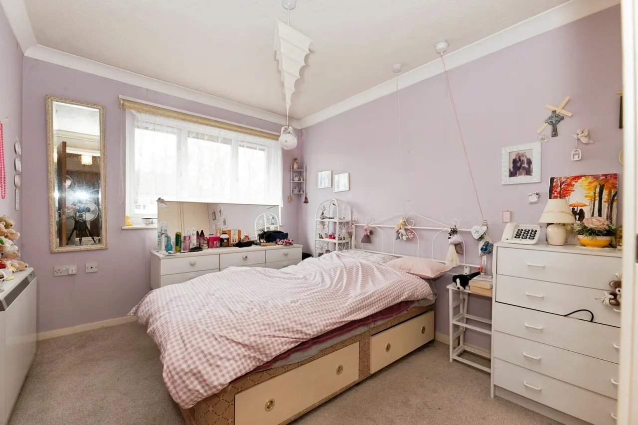 Wordsworth Drive, Cheam, SM3, photo 12