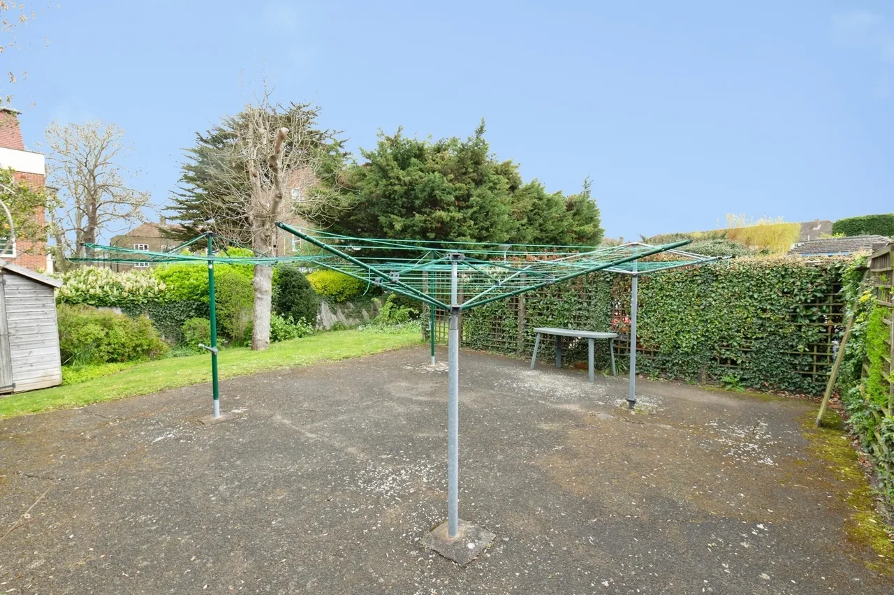 Wordsworth Drive, Cheam, SM3, photo 7