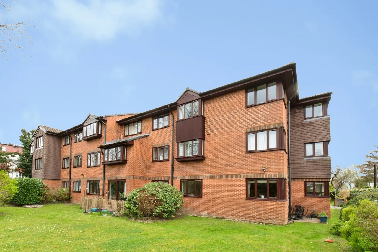 Wordsworth Drive, Cheam, SM3, photo 16