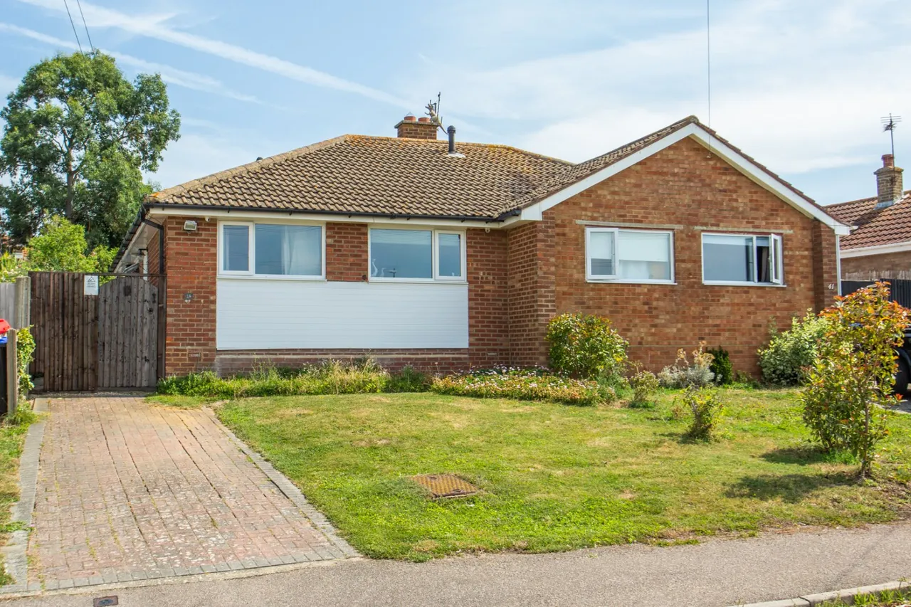 2 bed house for sale, Woodrow Chase, Herne Bay, CT6