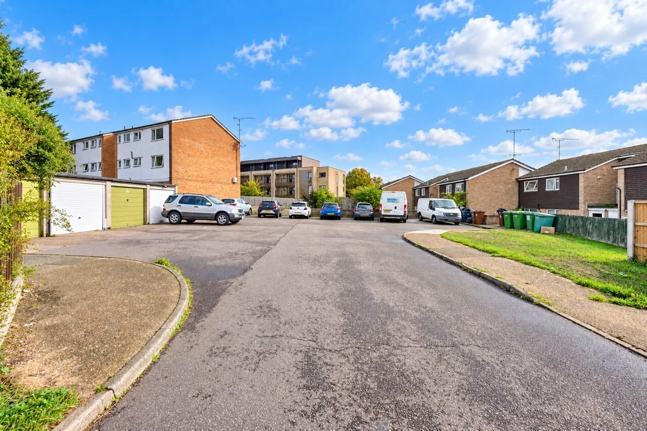 Lectern Lane, St. Albans, AL1, photo 17