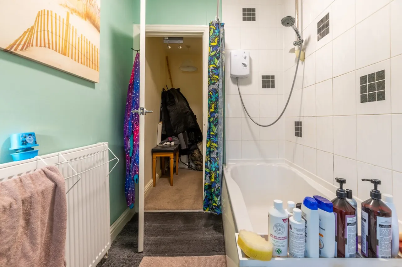 Rochdale Road, Shaw, OL2 7HS, photo 12